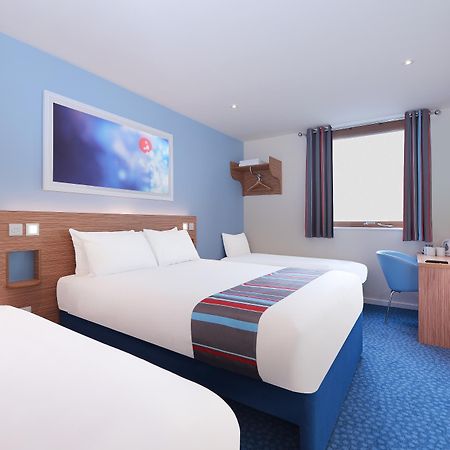 Ramada Encore มิลตันคีนส์ ภายนอก รูปภาพ