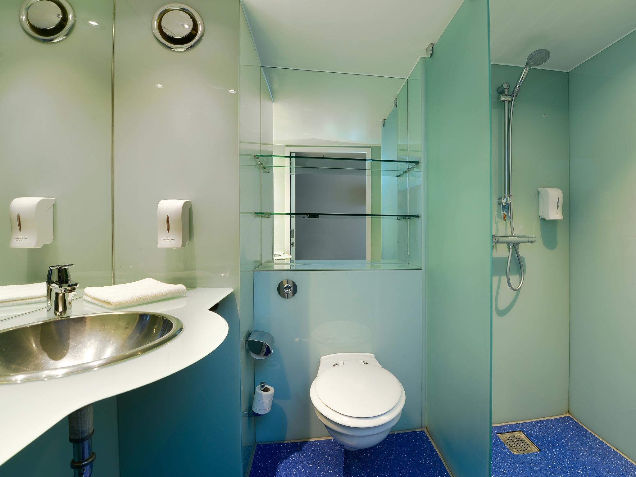 Ramada Encore มิลตันคีนส์ ภายนอก รูปภาพ