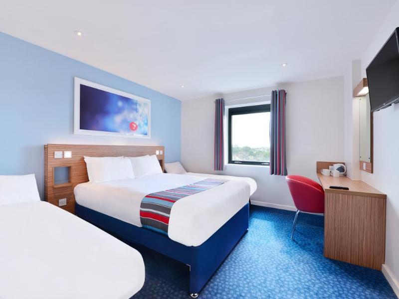 Ramada Encore มิลตันคีนส์ ภายนอก รูปภาพ